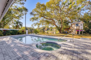 5 Mi to Indian Rocks Beach Home with Lake Access!